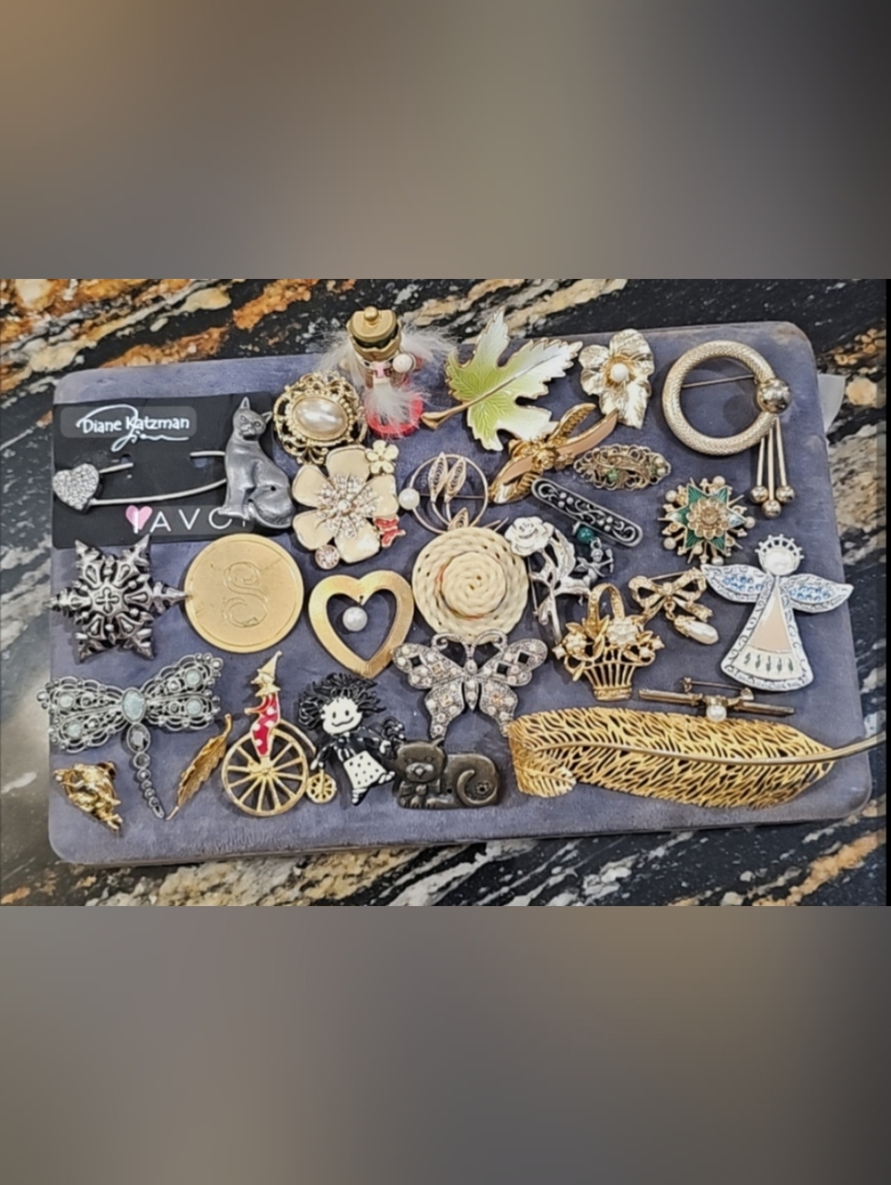 Mixed Women’s Brooch Collection - 30pcs